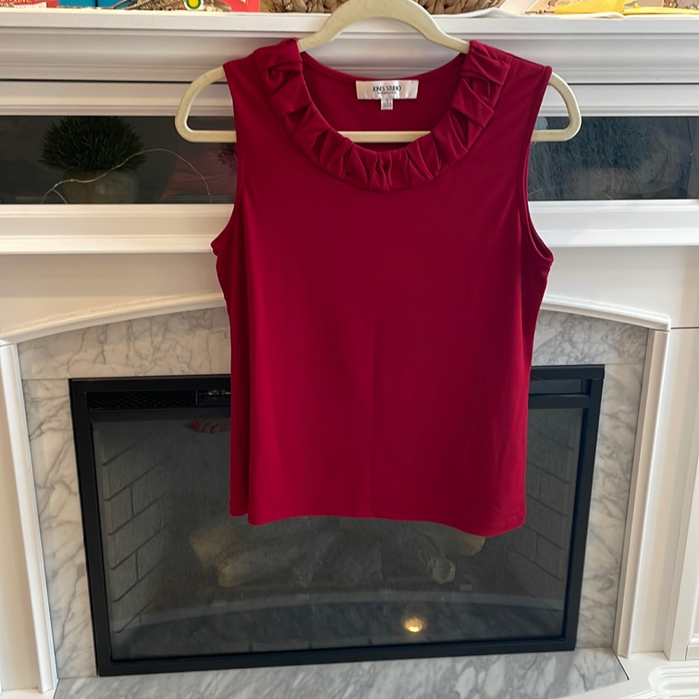 Sleeveless top